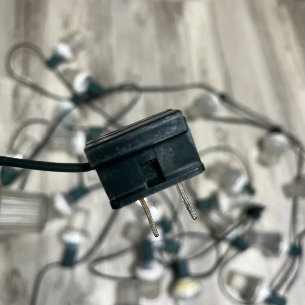 24 Pcs 120v Strobe C9 Christmas Lights‎ Outdoor Waterproof LED White